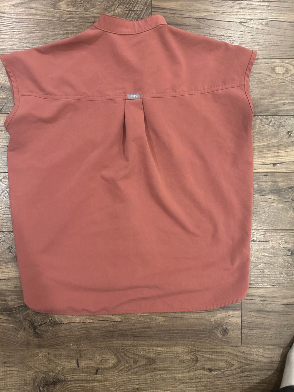 FIGS Scrub Top - Picture 3 of 3